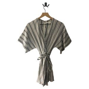 Lush Tie Waist‎ Short Sleeve Casual Size S